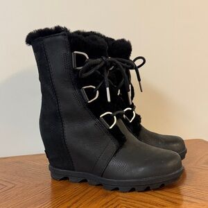 SOREL 6.5 Black Fur-Lined Women's Boots